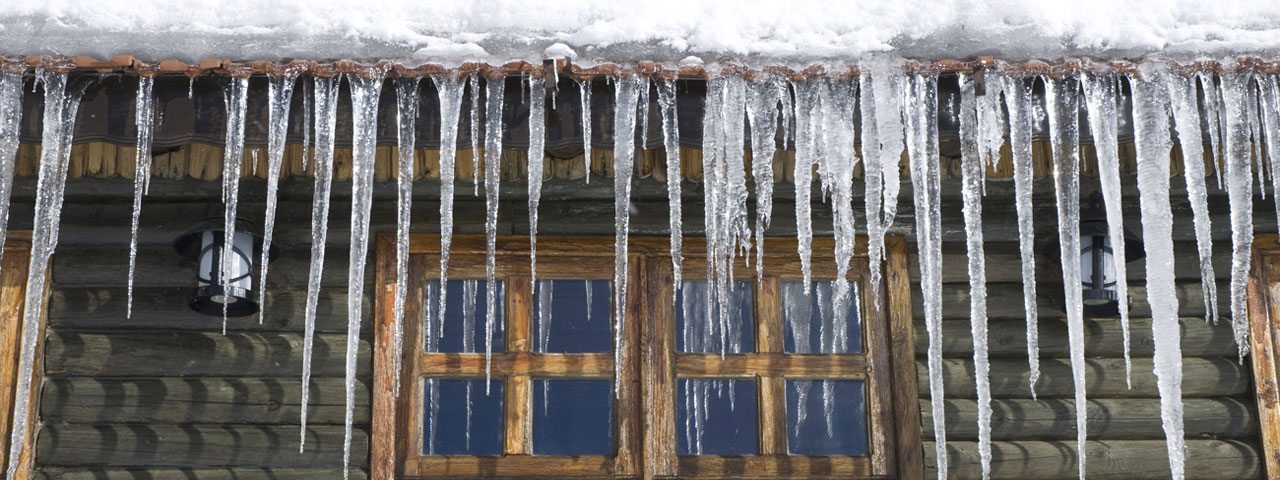 Spray foam prevents ice dams by providing proper insulation in Aurora attic spaces